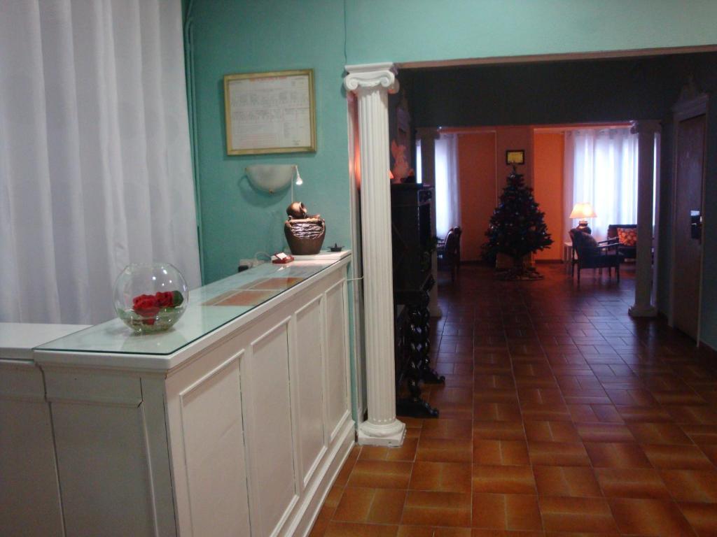 Hostal Valls Barcelona Exterior photo
